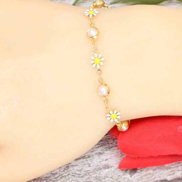 Trendy Bracelet for Girls & Women – Cute, Adjustable & Gift-Ready | MLCRC1140 - Picture 5 of 10